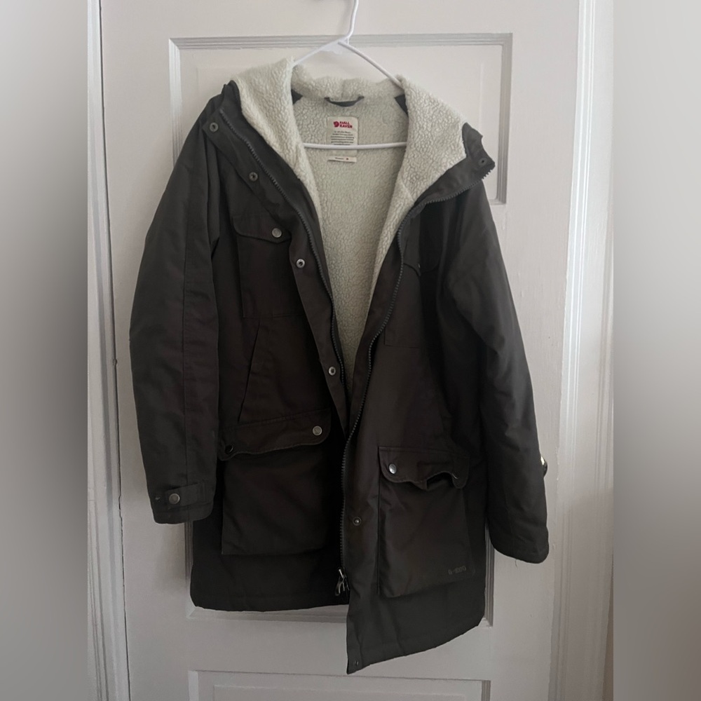 Fjallraven G-1000 Greenland Sherpa Parka Women’s M MSRP $400